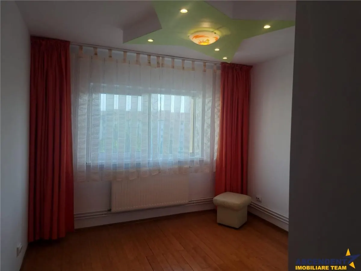 Apartament generos 3 camere de inchiriat, in zona apreciabila, Nicolae Iorga, Sf. Gheorghe - foto 12