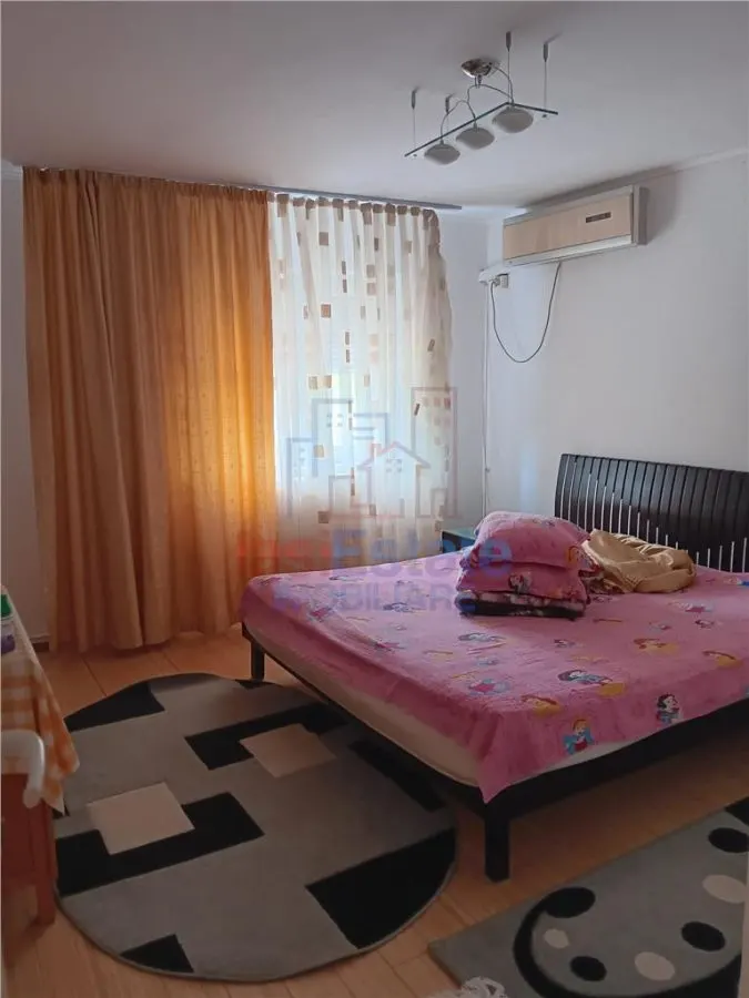 Bloc din 1990 - Bd Poitiers Etajul 1 - Apartament 3 camere - foto 4
