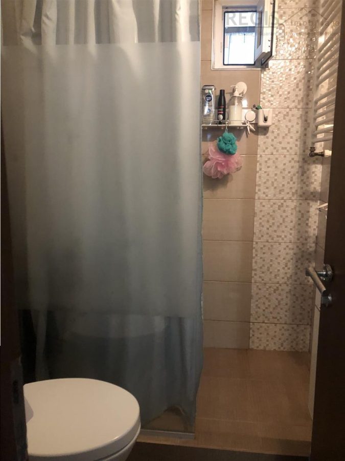 Apartament spatios cu 4 camere si 2 balcoane zona Noua - foto 11