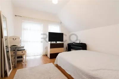 RECO Vila 5 camere, zona Grigorescu, curte mare si garaj - foto 23