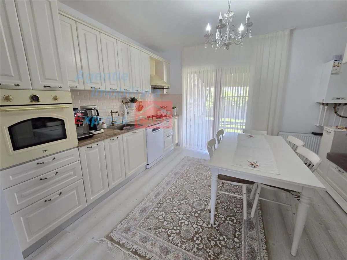 Proprietate deosebita de vanzare | Casa, 13.200 mp teren, doua iazuri cu peste | Raducaneni, Iasi - foto 1