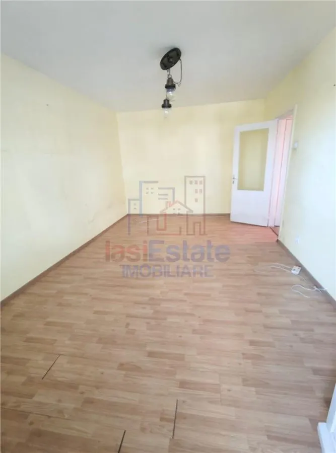 Zona Podu Ros Apartament 2 camere Decomandat - foto 16