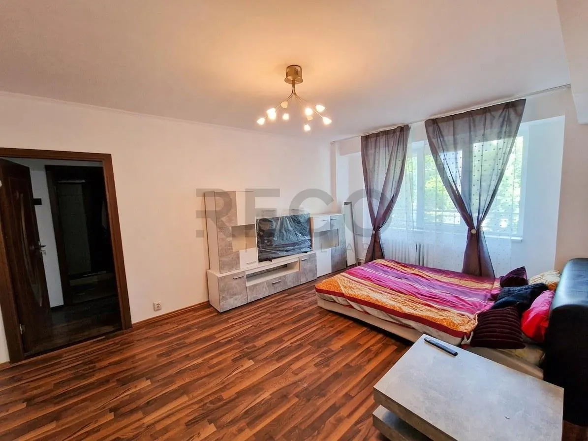 RECO Apartament cu 3 camere renovat complet in Cantemir - foto 1
