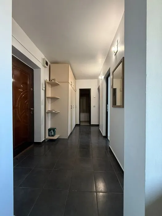Inchiriez apartament 3 camere semidecomandat capat cug - foto 7