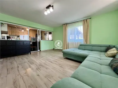 Vila cu 5 camere si 500mp de teren, de vanzare in Horpaz - foto 5