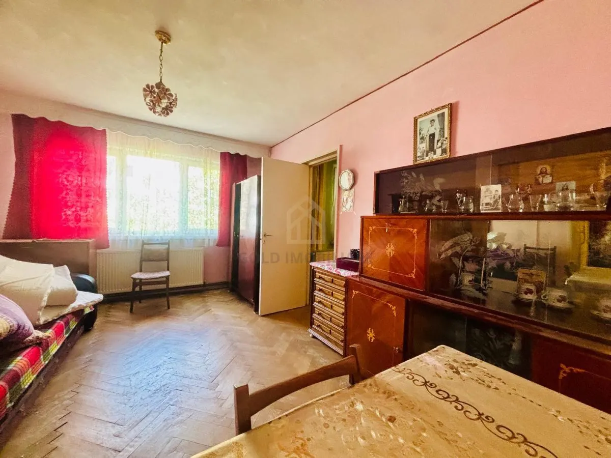 Apartament 2 camere de vanzare zona Semiluna - foto 1