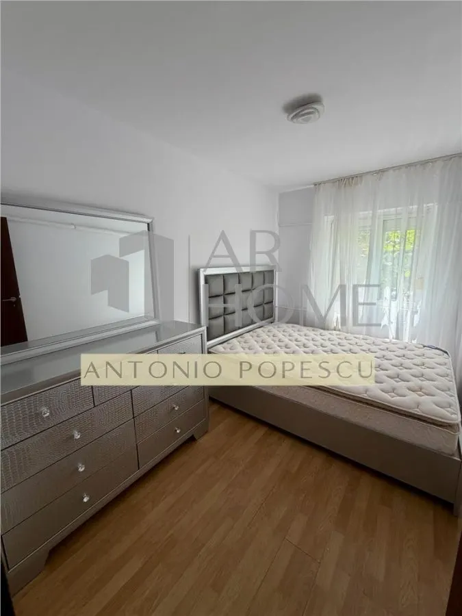 Apartament 3 camere, curte proprie, Ploiesti, zona 9 Mai. - foto 7