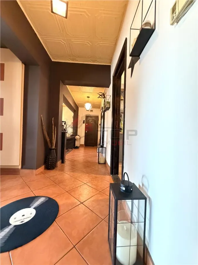 Apartament 4 camere + garaj-  Nicolina Belvedere - foto 13