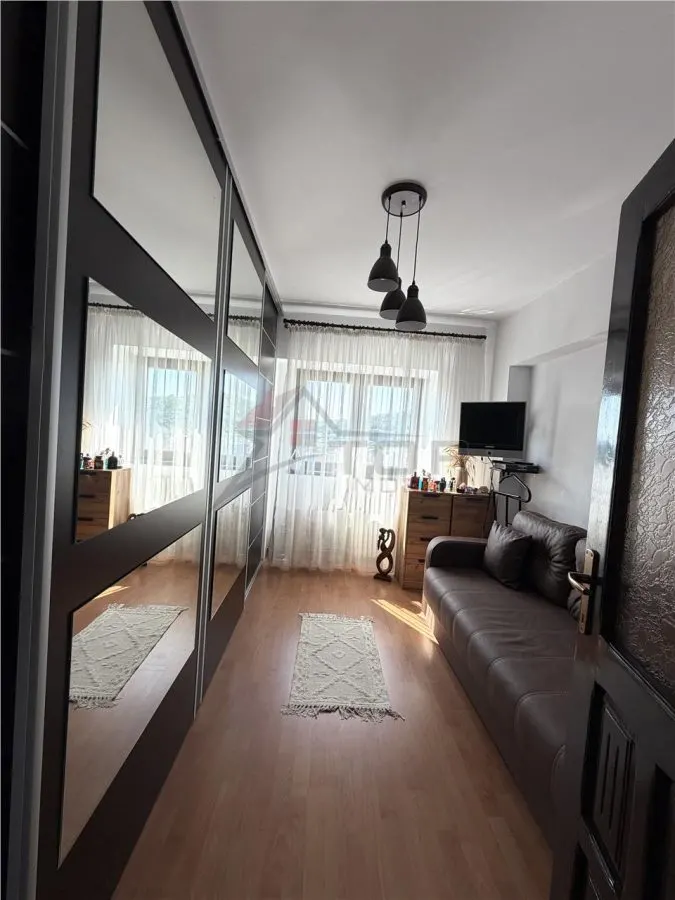 Apartament 4 camere + garaj-  Nicolina Belvedere - foto 15