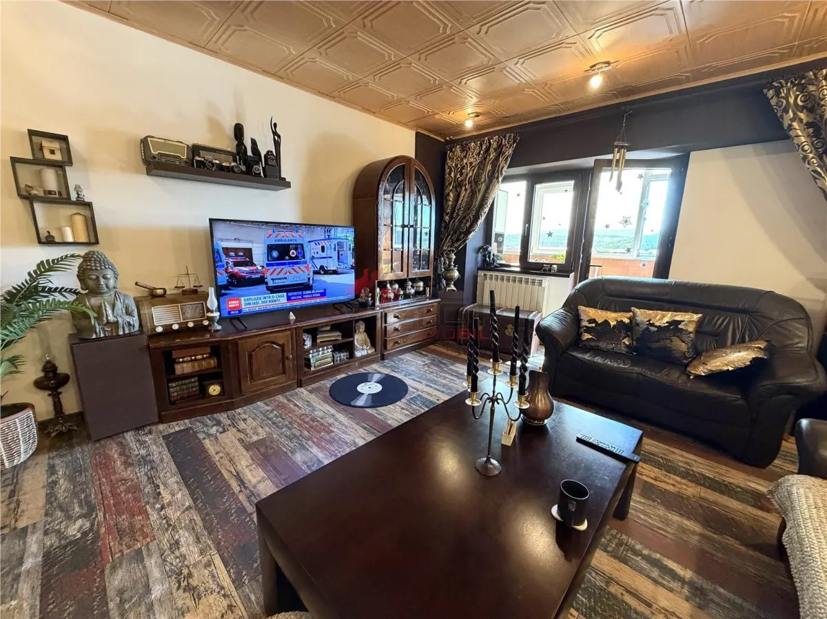 Apartament 4 camere + garaj-  Nicolina Belvedere - foto 9