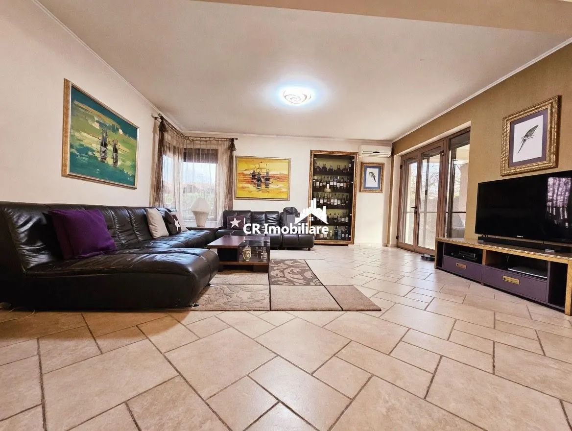 Vila de vanzare 5 camere Sisesti - foto 1