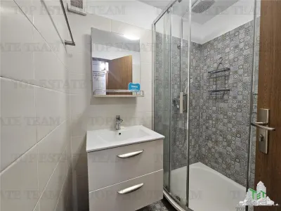 Apartament deosebit, 4 camere, 3 dormitoare - in vila cu intrare separata - o oaza de liniste in inima Constantei - foto 15