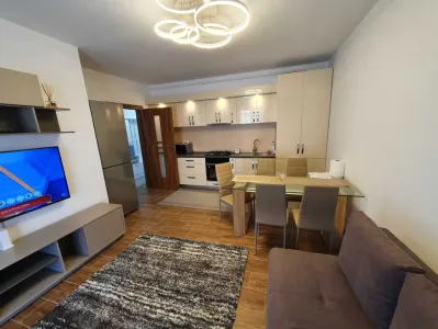 Apartament 3 camere, tip vila, cu gradina, Tractorul, Brasov - Brasov