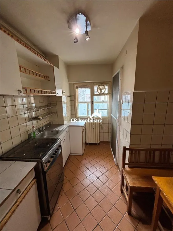 Apartament de vanzare 3 camere Decebal - foto 5