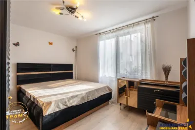 Apartament 2 camere, echipat, balcon, areal cu atmosfera linistita, Central, Covasna. - foto 3