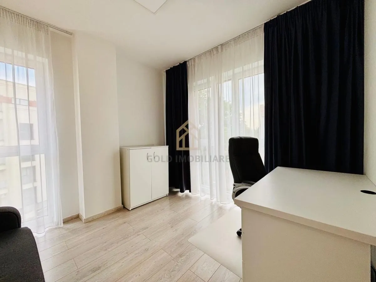 Apartament cu 3 camere de închiriat  zona  Centru vechi - foto 5