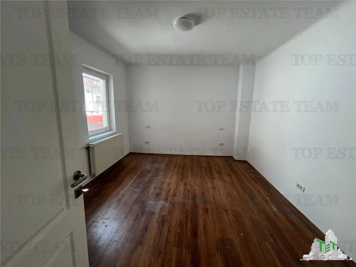 Casa cu potential investitional, de vanzare in zona Tei - foto 9