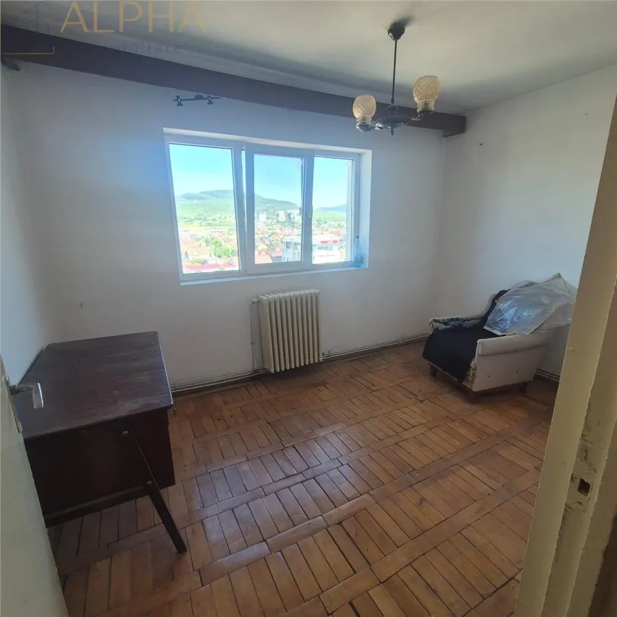 Apartament 4 camere â€“ Str. Florilor, Bistrita , Jud B-N - foto 1