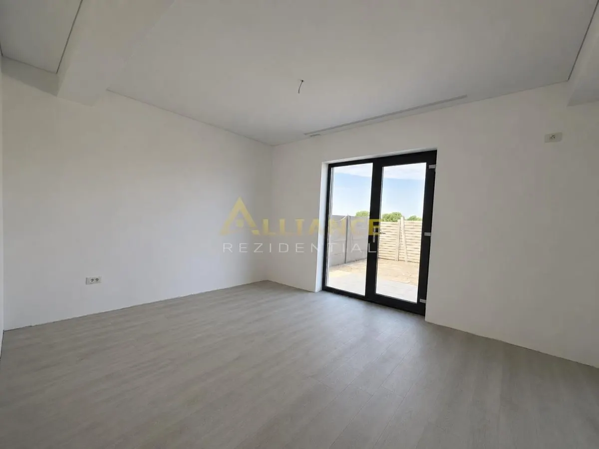 Vila str Miorita-4 camere-3 bai-2 dressinguri-beci - foto 2